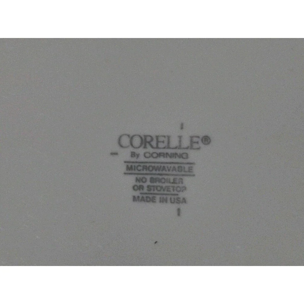 VTG Corelle Coffe Cups And Saucers Plates Mirage Pattern Discontinued (Set Of 4)
